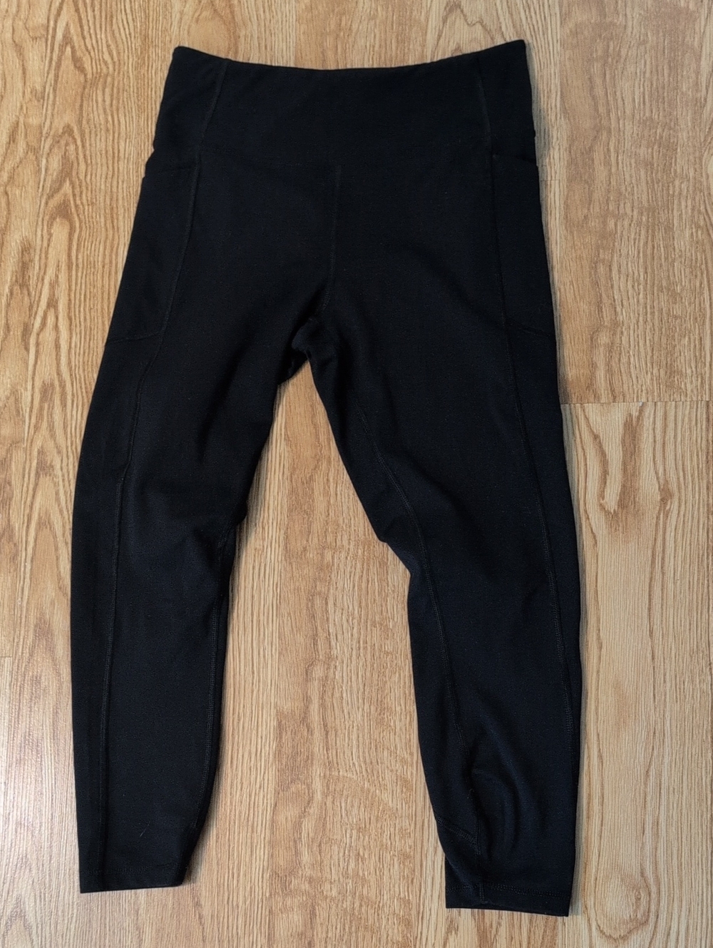 EUC Victoria's Secret Black Activewear Leggings - Medium